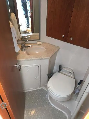2007 Riviera Sport Yacht
