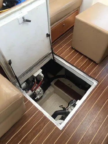 2007 Riviera Sport Yacht