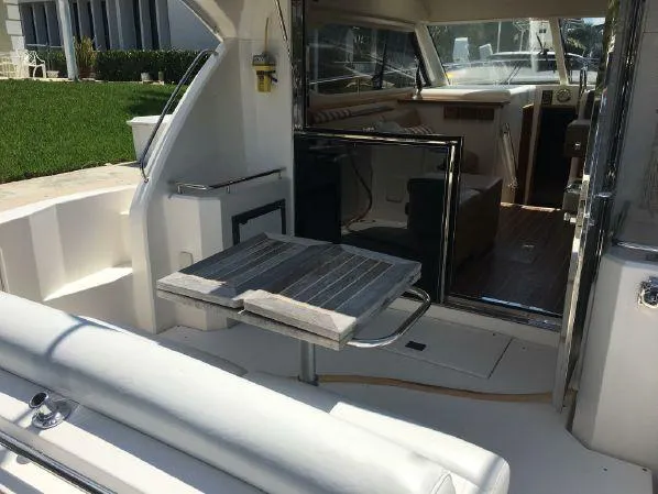 2007 Riviera Sport Yacht