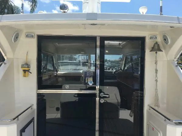 2007 Riviera Sport Yacht