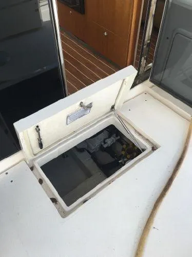 2007 Riviera Sport Yacht