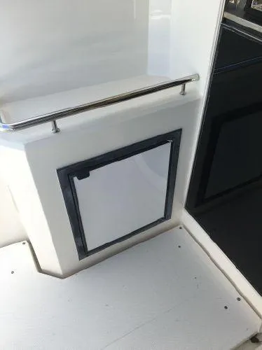 2007 Riviera Sport Yacht