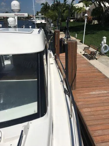 2007 Riviera Sport Yacht