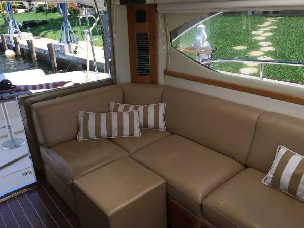 2007 Riviera Sport Yacht