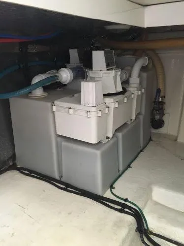 2007 Riviera Sport Yacht