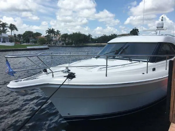 2007 Riviera Sport Yacht
