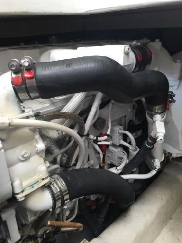 2007 Riviera Sport Yacht