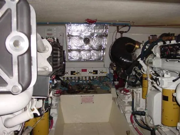 1999 Hatteras Sport Deck