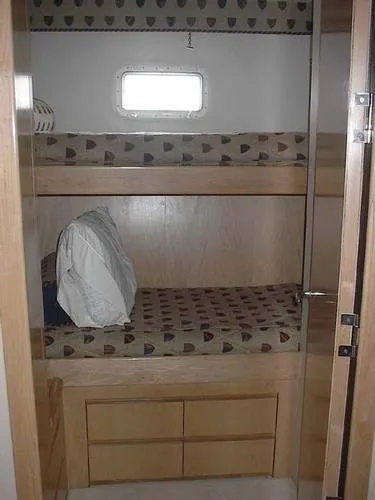 1999 Hatteras Sport Deck