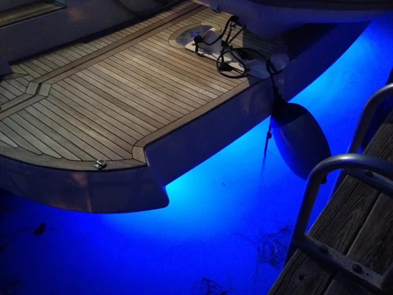 2009 Marquis Tri-Deck Enclosed Flybridge