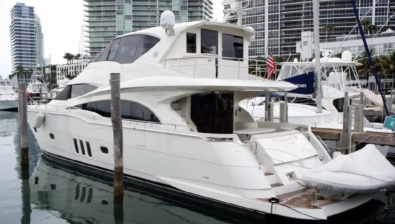 2009 Marquis Tri-Deck Enclosed Flybridge