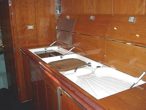 1995 Sunseeker Camargue 51