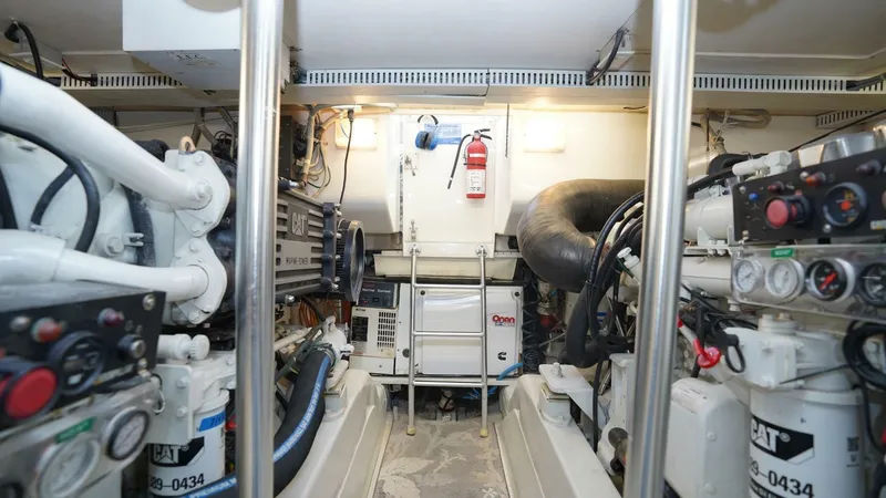 2005 Ocean Yachts 