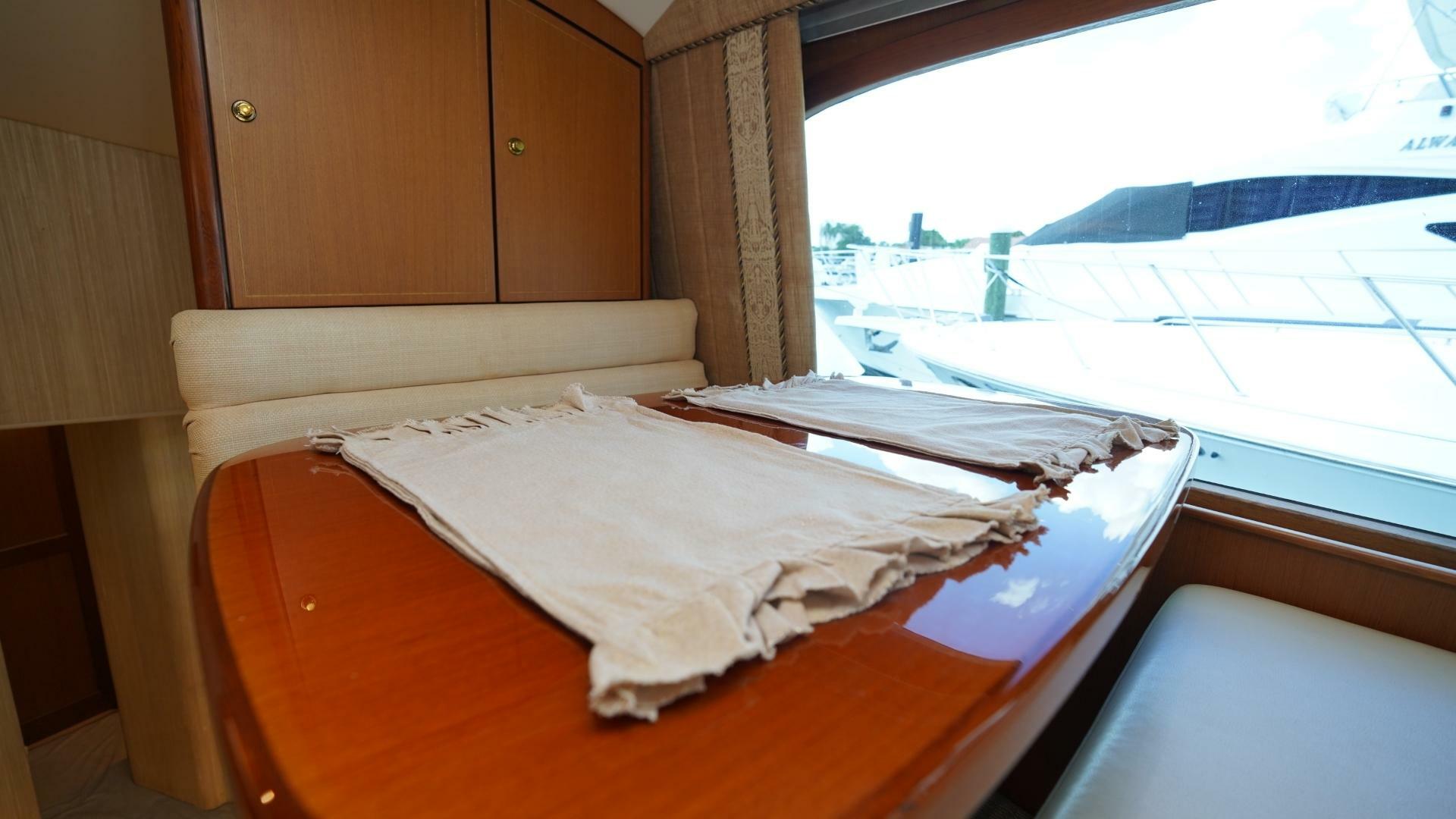 2005 Ocean Yachts 