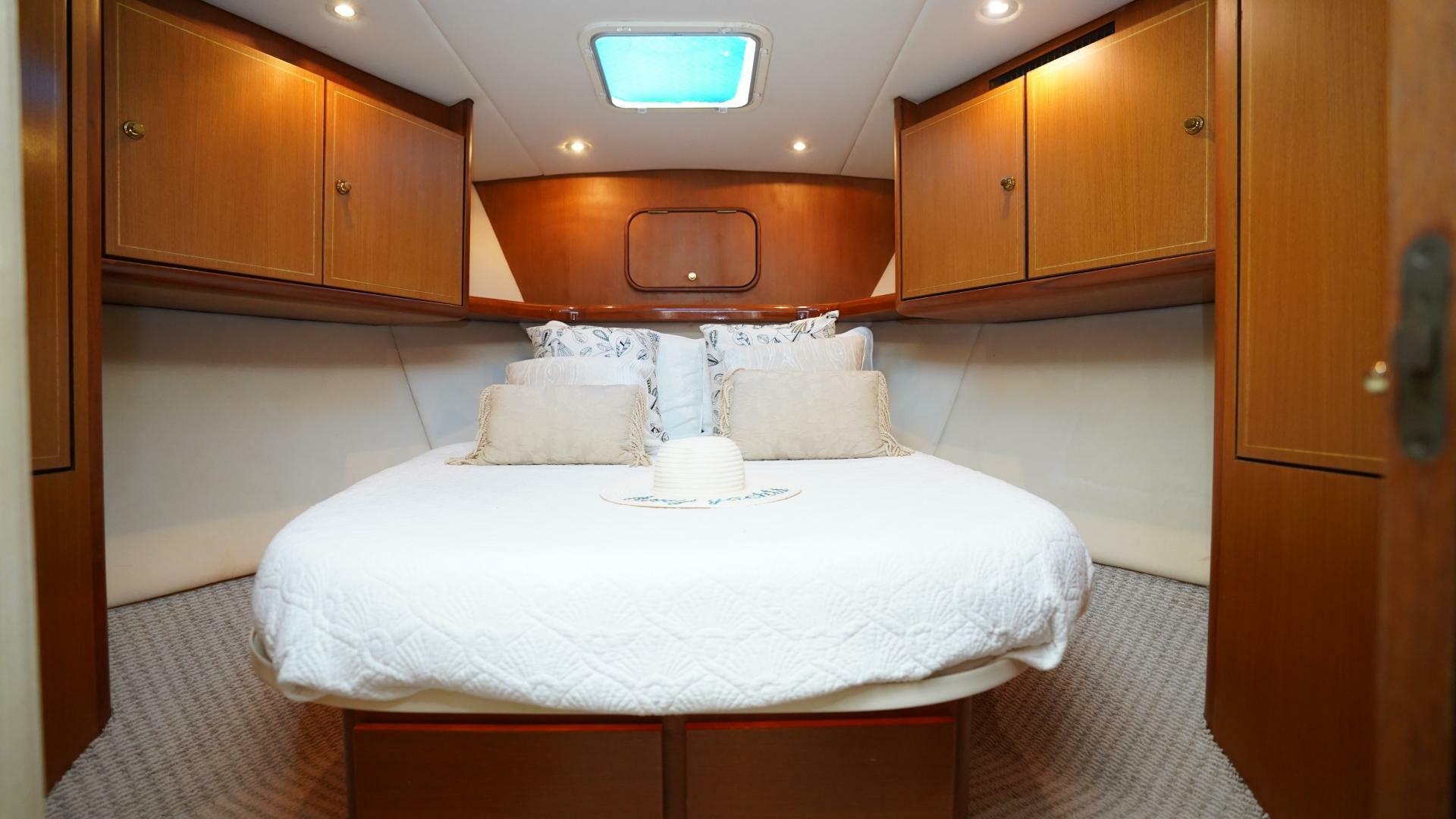 2005 Ocean Yachts 