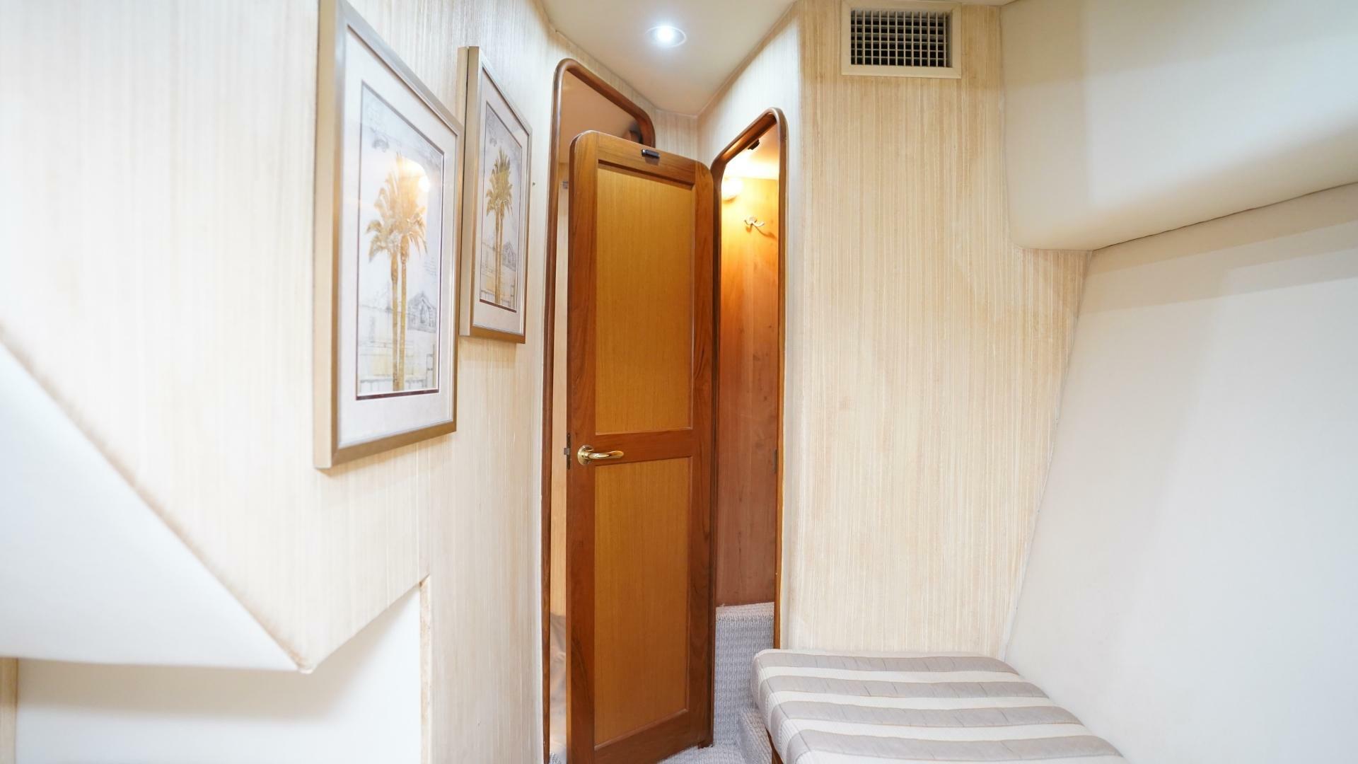 2005 Ocean Yachts 
