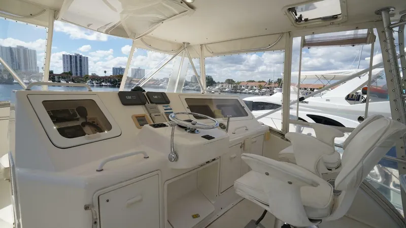 2005 Ocean Yachts 