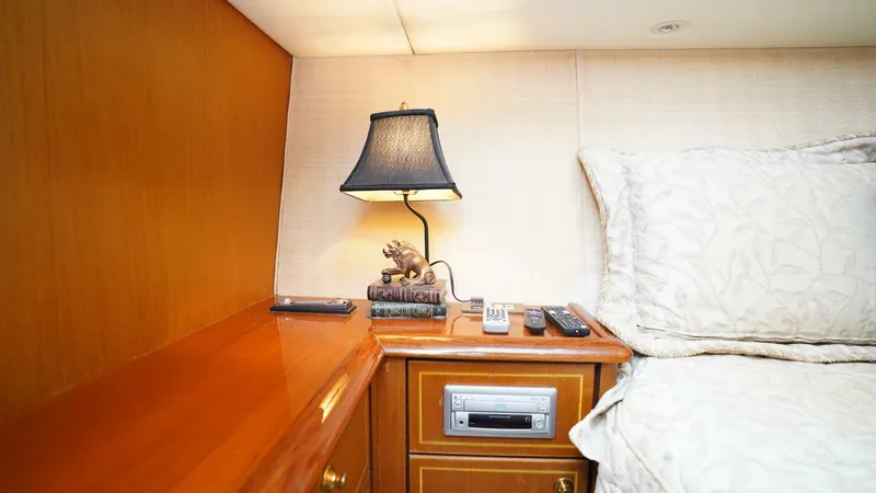 2005 Ocean Yachts 