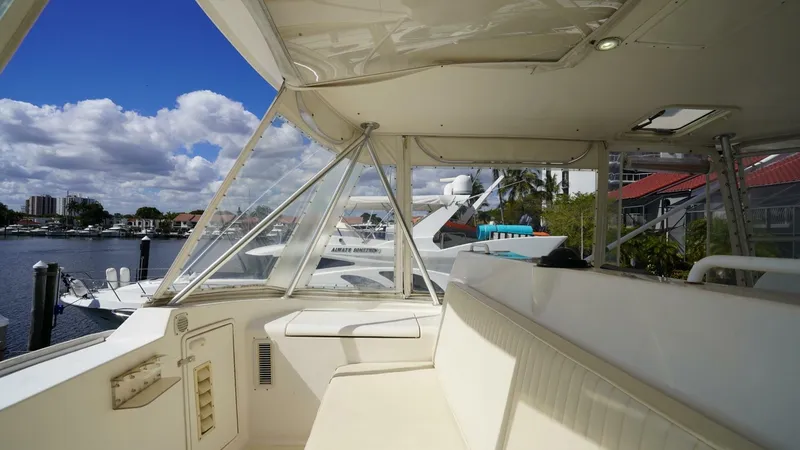 2005 Ocean Yachts 