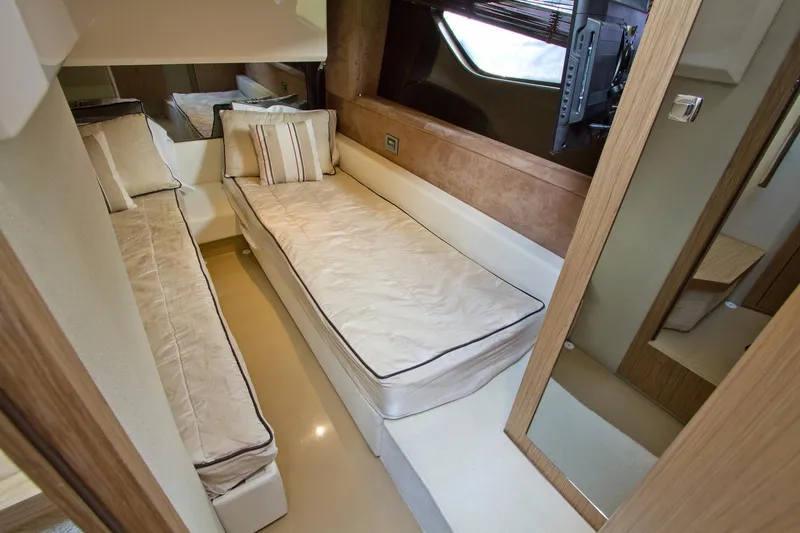 2013 Sessa Marine F45 Flybridge