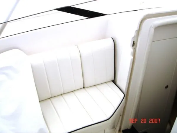 2006 Intrepid 377 Walkaround
