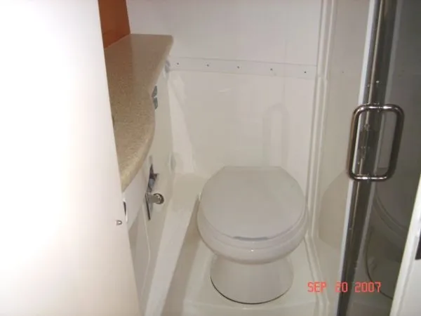 2006 Intrepid 377 Walkaround