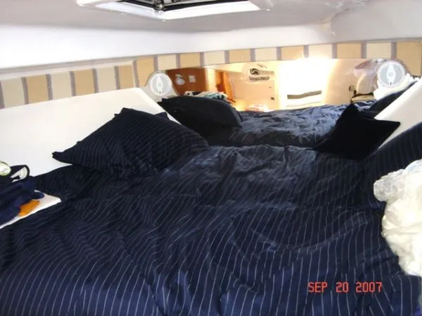 2006 Intrepid 377 Walkaround