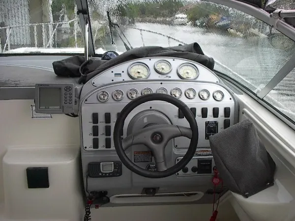 2004 Maxum 2900SE with generator 4.5kW