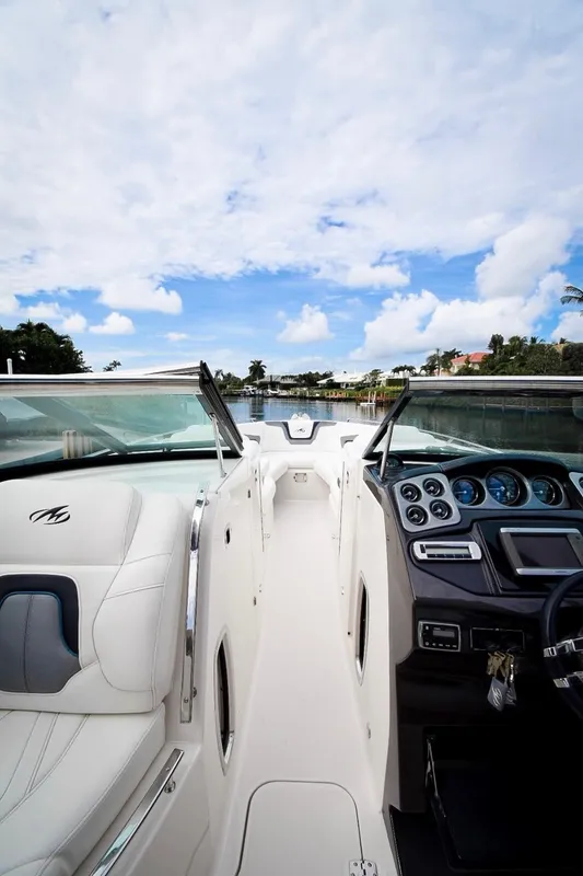 2013 Monterey 328SS Super Sport