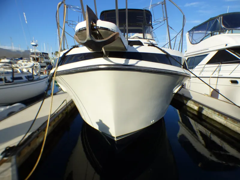 1985 Carver 36 Mariner