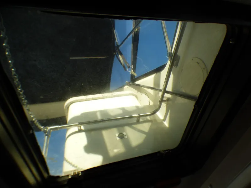1985 Carver 36 Mariner