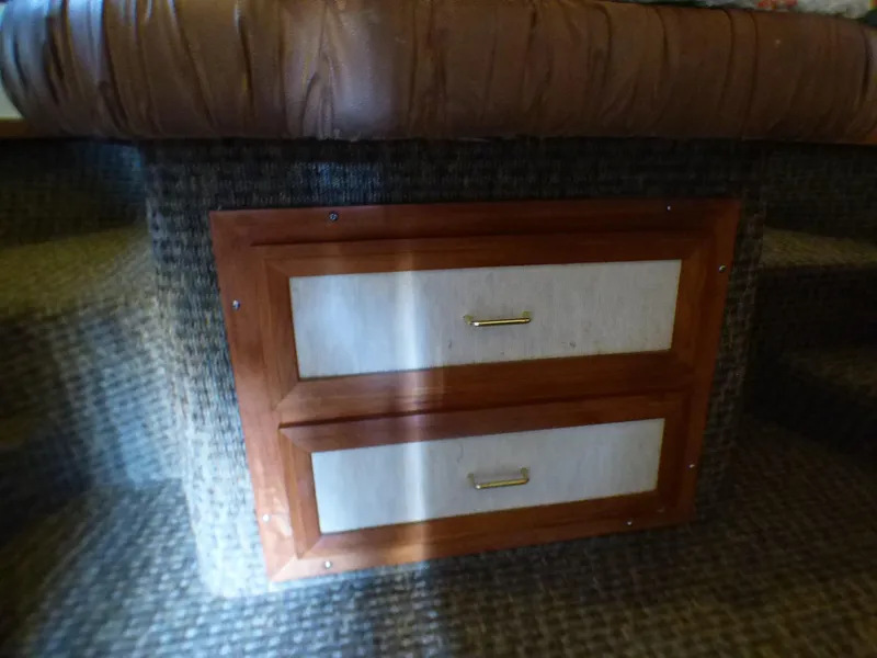 1985 Carver 36 Mariner