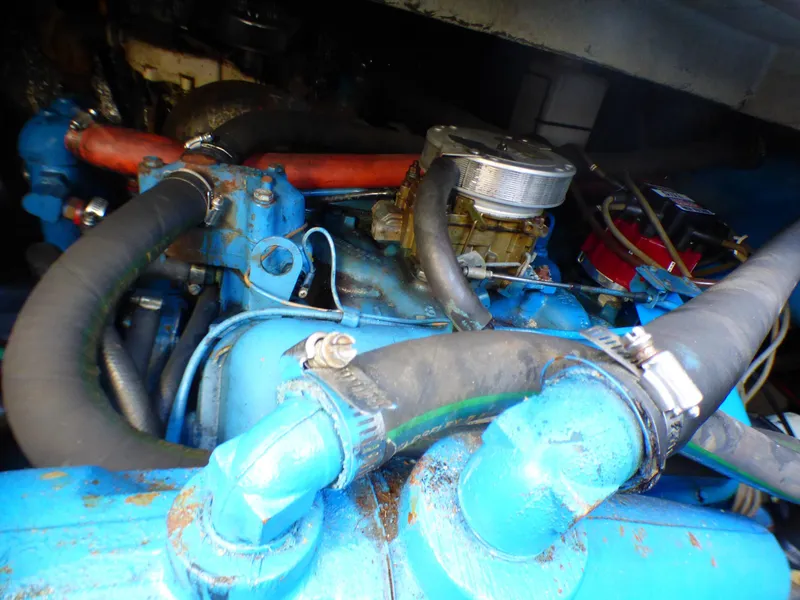 1985 Carver 36 Mariner