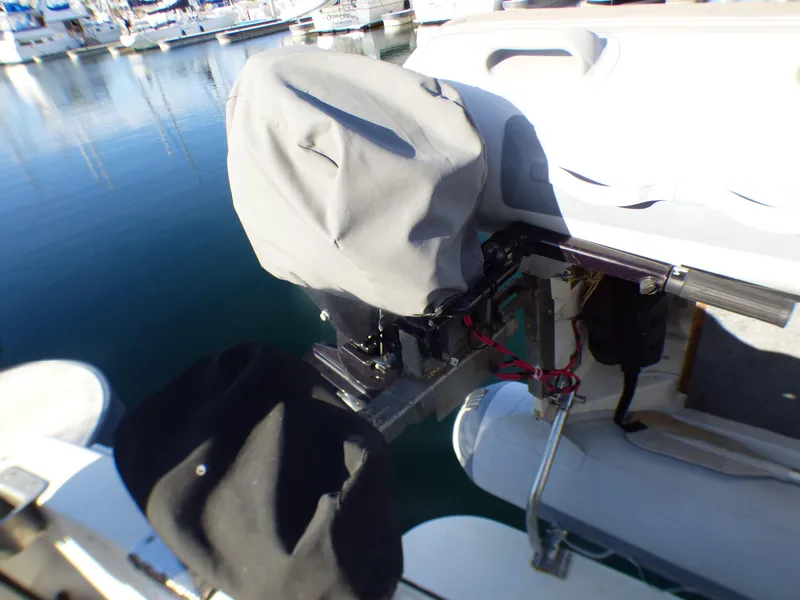 1985 Carver 36 Mariner