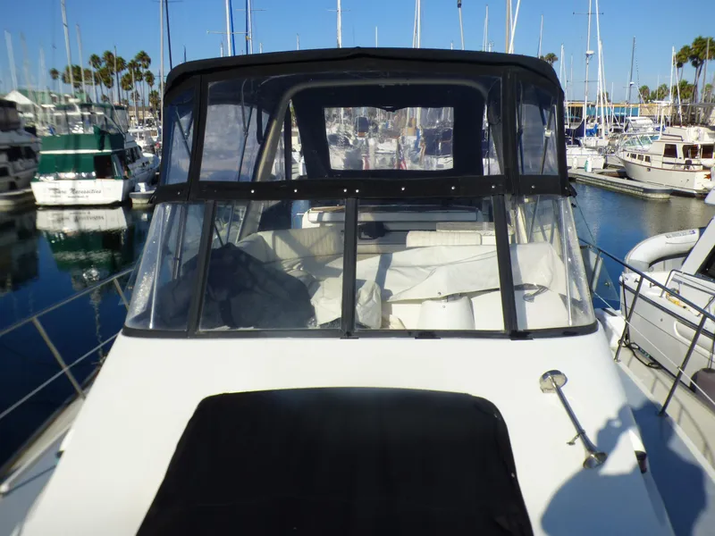 1985 Carver 36 Mariner