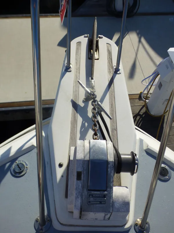 1985 Carver 36 Mariner