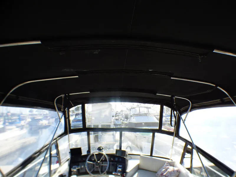 1985 Carver 36 Mariner
