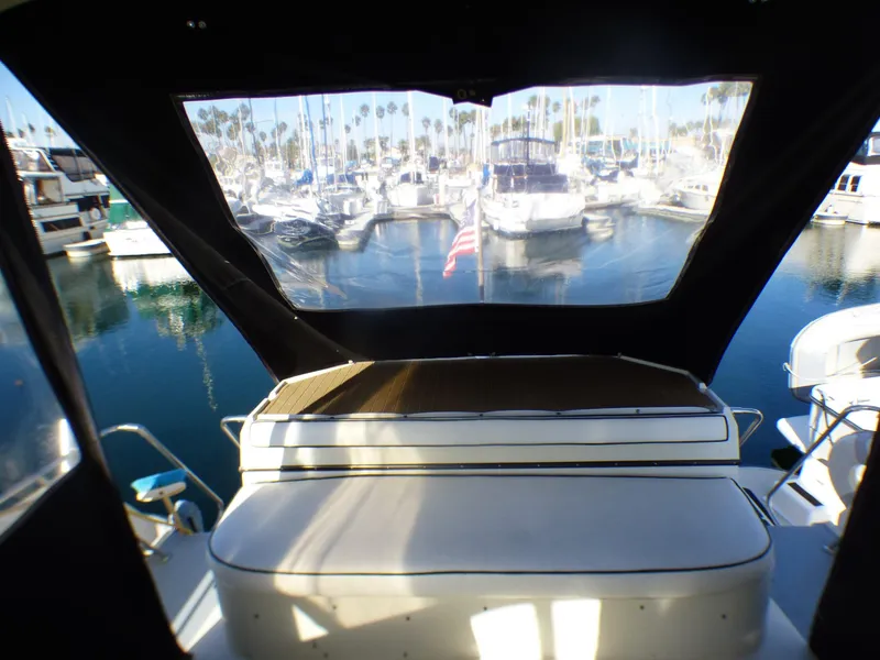 1985 Carver 36 Mariner