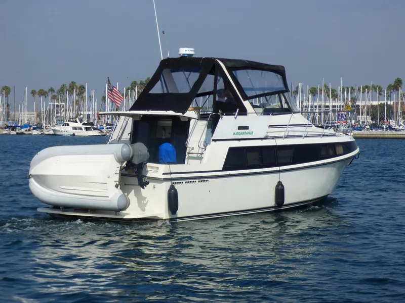 1985 Carver 36 Mariner