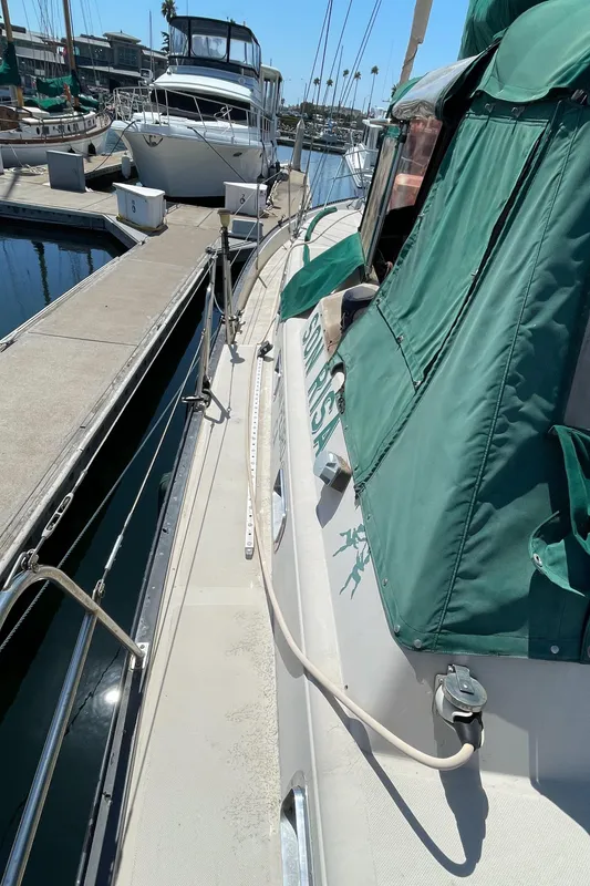 1987 Newport 40 Offshore