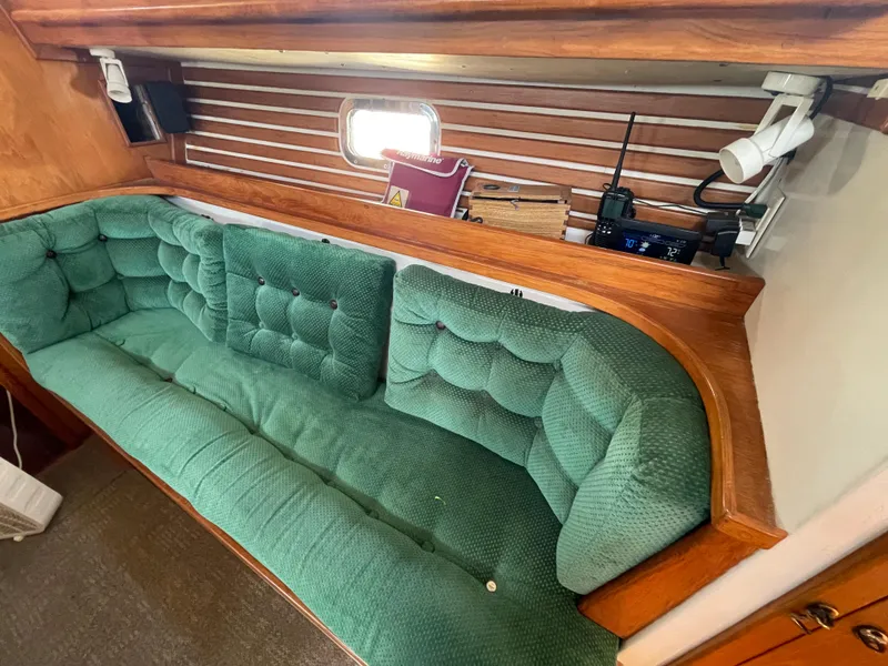 1987 Newport 40 Offshore