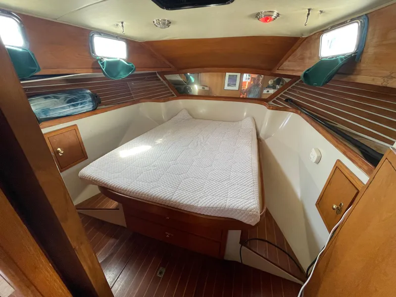 1987 Newport 40 Offshore