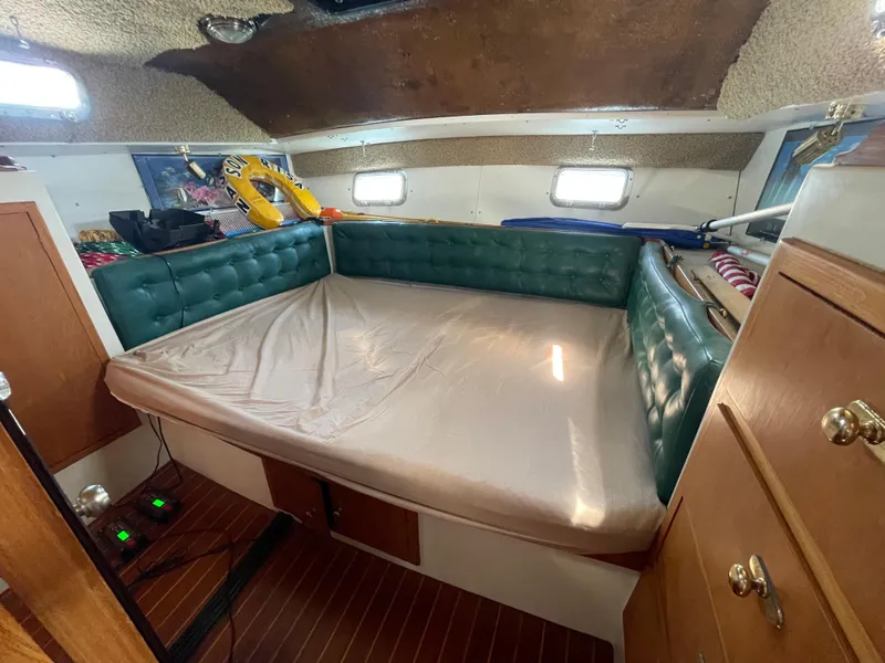 1987 Newport 40 Offshore