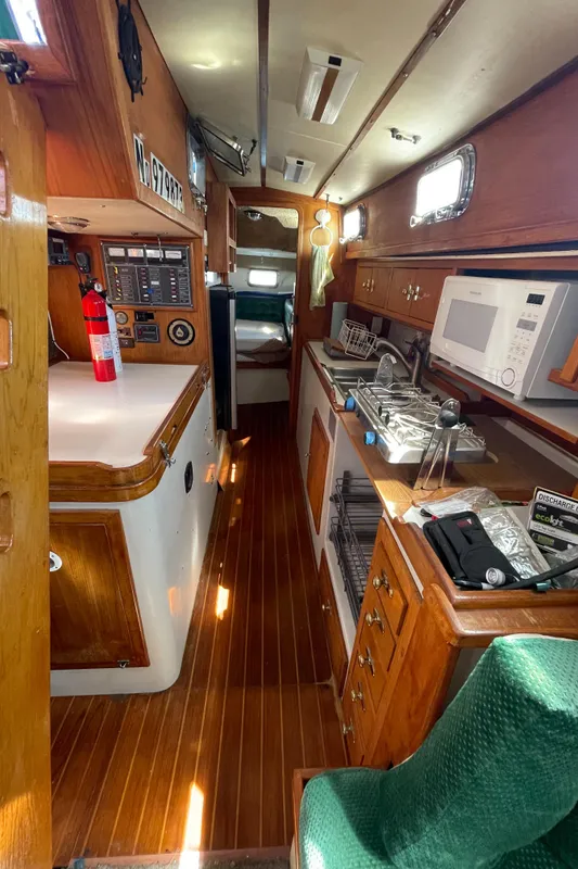 1987 Newport 40 Offshore
