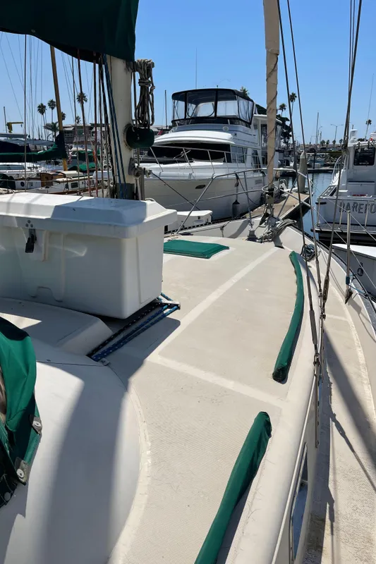 1987 Newport 40 Offshore