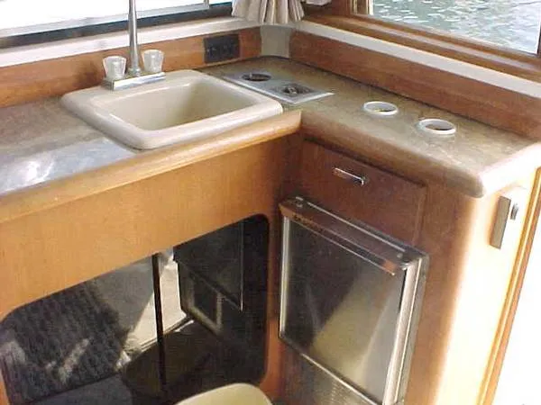 wet bar - ice maker