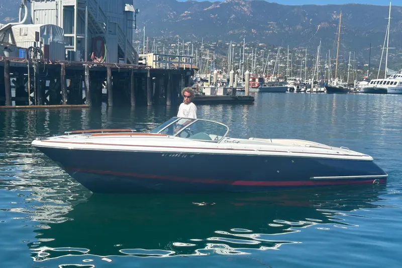 2004 Chris-Craft Corsair 25