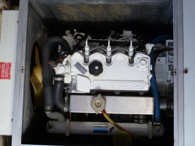 Izuzu generator