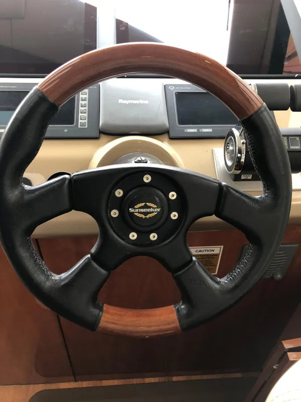 2007 Sunseeker Predator 62