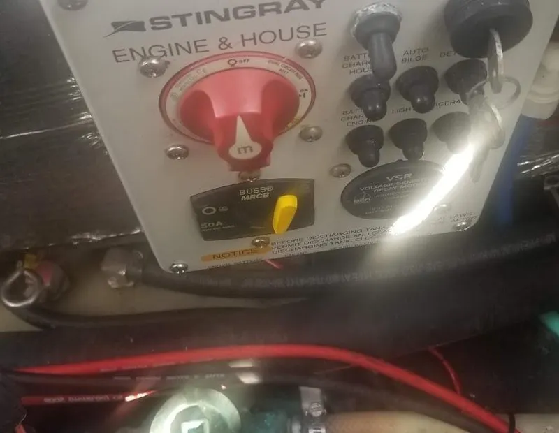 Battery switch